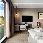 Hotel Lily Country Club Klofta