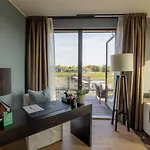 Hotel Lily Country Club Klofta