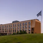 Lily Country Club Hotel Klofta