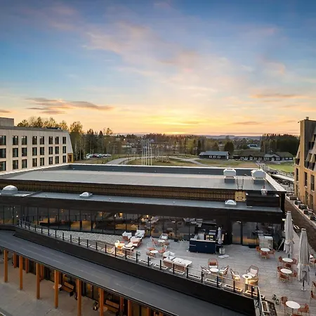 Lily Country Club Hotell 5*