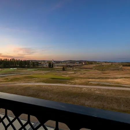 Lily Country Club Hotell 5*