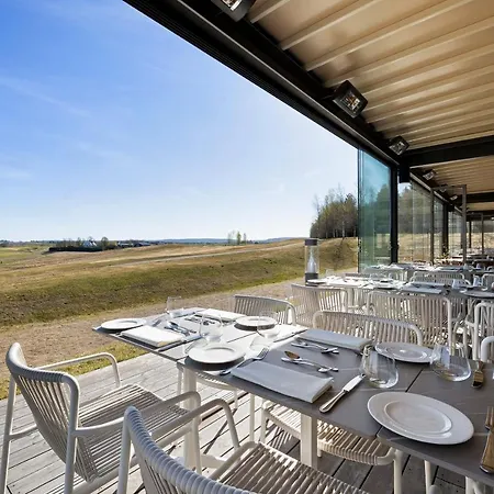 Lily Country Club Hotel Klofta
