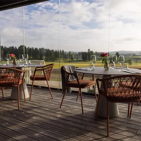 Lily Country Club Hotell Klofta