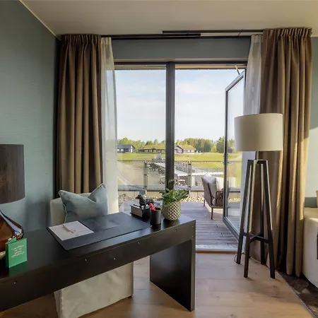 Hotell Lily Country Club Klofta