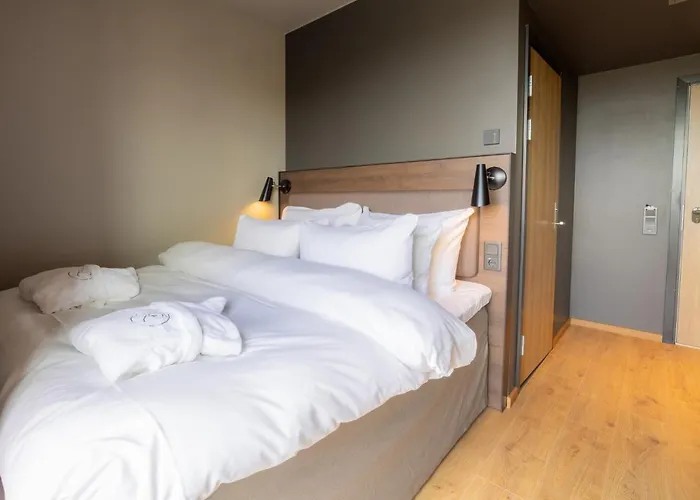 Hotell Lily Country Club Klofta