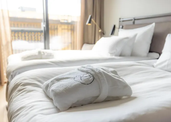 Lily Country Club Hotell