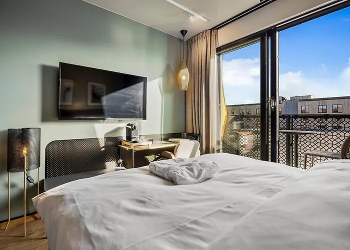 Lily Country Club Hotell Klofta