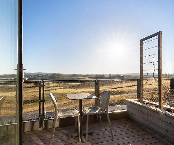 Lily Country Club Hotell Klofta