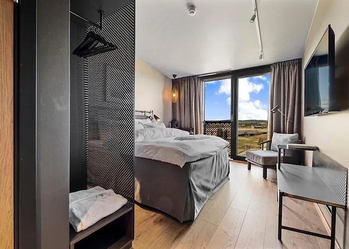 Lily Country Club Hotell 5*