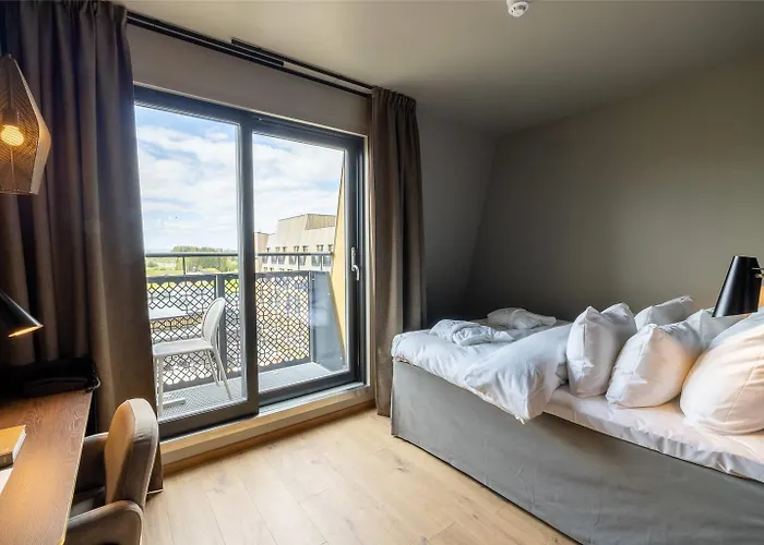 Hotell Lily Country Club 5*