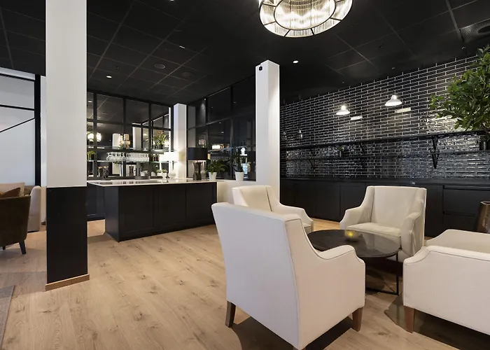 Lily Country Club Hotel Klofta