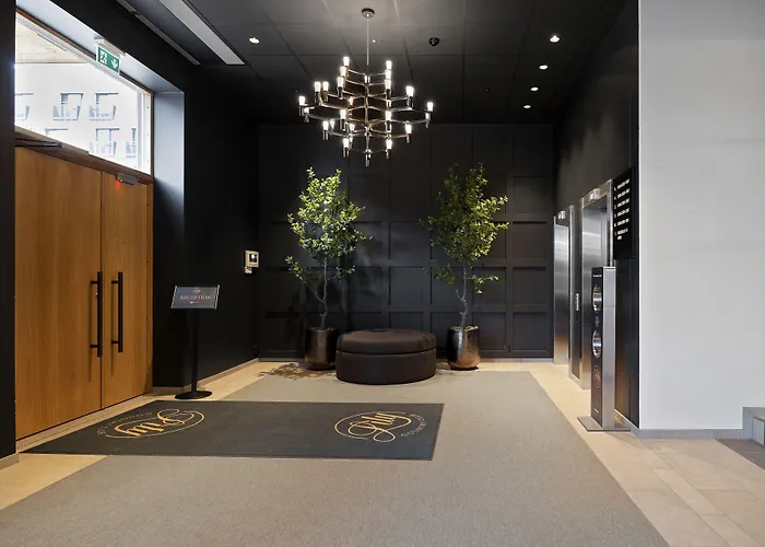 Lily Country Club فندق