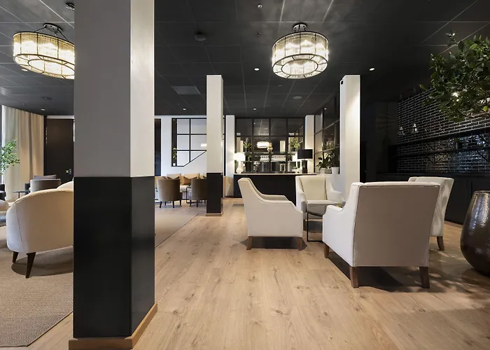 Hotell Lily Country Club