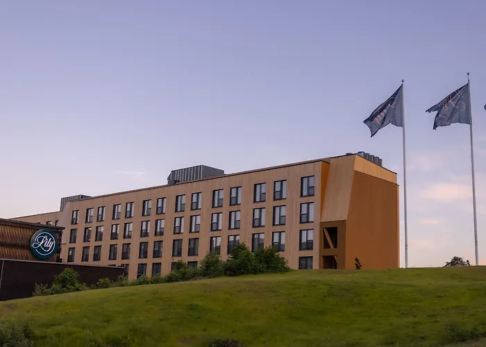 Lily Country Club Hotell Klofta